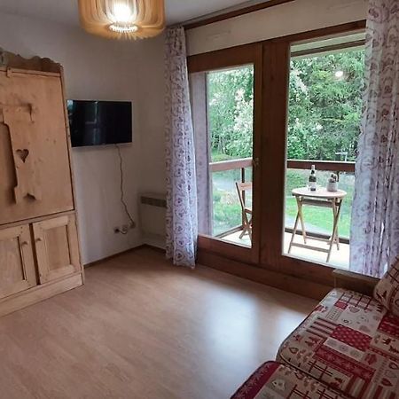 Un Havre De Paix Aux Pieds Des Chemins De Montagne Apartment Ле Контамин-Монжоа Екстериор снимка